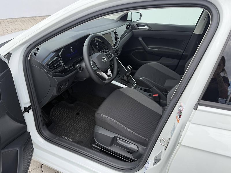 Volkswagen Polo (2025) People 5G 1,0TSi - fotka 5 z 25