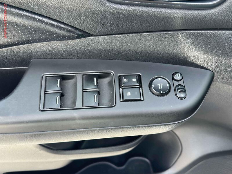 Honda CR-V (2014) 2.2 4x4, 2.maj,ČR, AT, STK7 - fotka 11 z 24