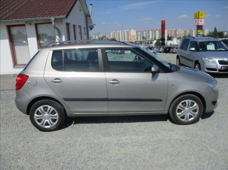 Škoda Fabia 1,2 TSI,77kW,DSG,klima,servis, - fotka 4 z 35
