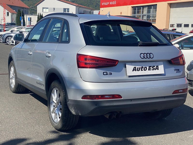 Audi Q3 (2013) 2.0 TFSi Quattro, Bixen - fotka 6 z 13