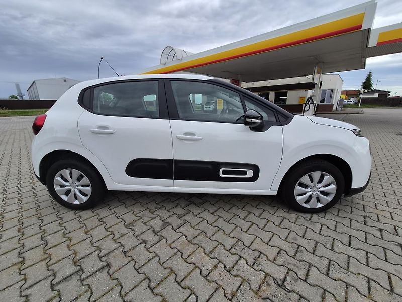 Citroën C3 (2022) 1,5 BlueHDI 100 S&S Shine - fotka 3 z 10