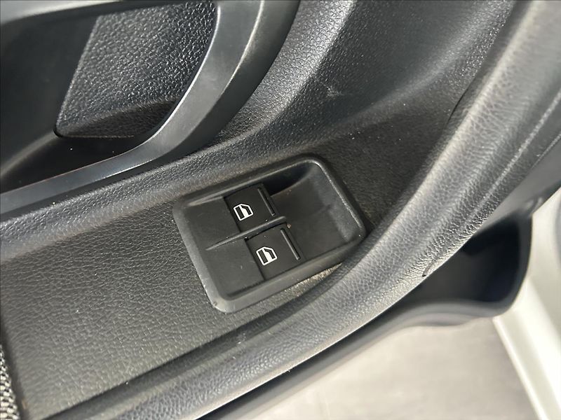 Škoda Fabia 1,6   TDI,KLIMATIZACE - fotka 8 z 16