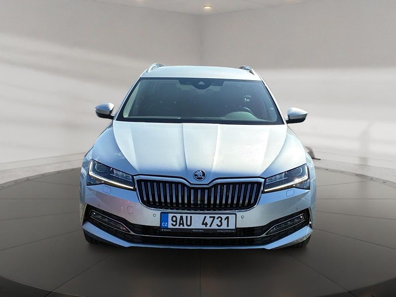 Škoda Superb (2023) L&K 2.0TDI 147kW DSG 4x4 CZ  - fotka 2 z 11