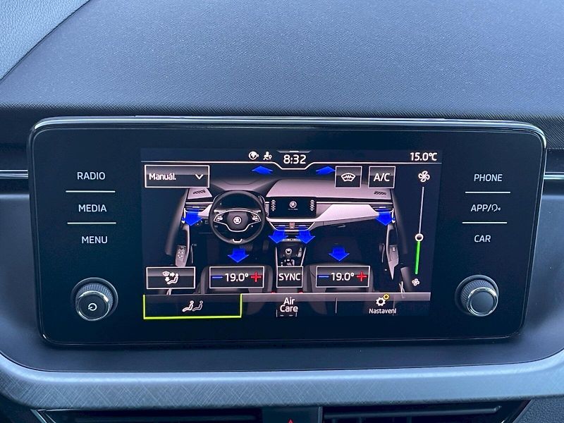 Škoda Scala (2023) 1.5 TSI 110kW edice Tour Ambit - fotka 17 z 34