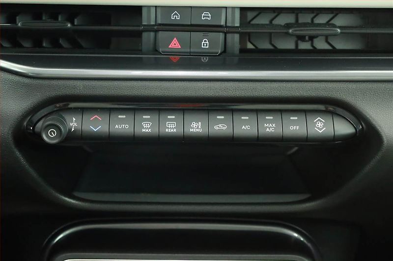Fiat 600 (2024) La Prima 54 kWh, SoH 96% - fotka 9 z 12