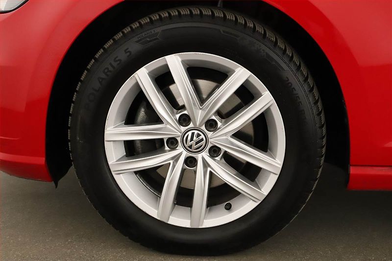 Volkswagen Golf (2019) 1.5 TSI, Automat, Tempomat - fotka 12 z 14