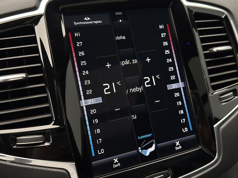 Volvo XC90 B5 AWD R-DESIGN AUT - fotka 49 z 53