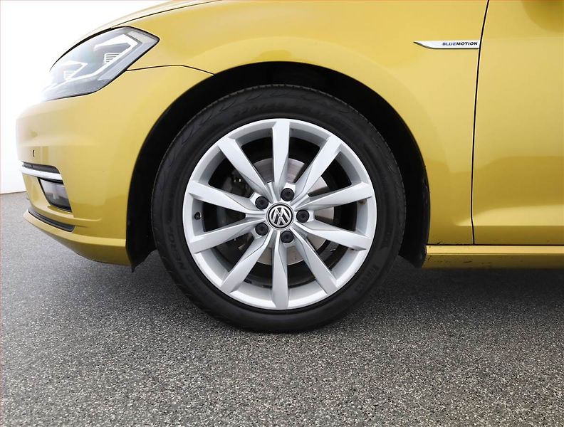 Volkswagen Golf (2019) 1.5 TSI, Serv.kniha, Tempomat - fotka 20 z 20