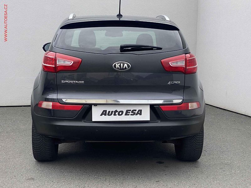 Kia Sportage (2013) 2.0 CRDi AWD, Premium, AT - fotka 5 z 21