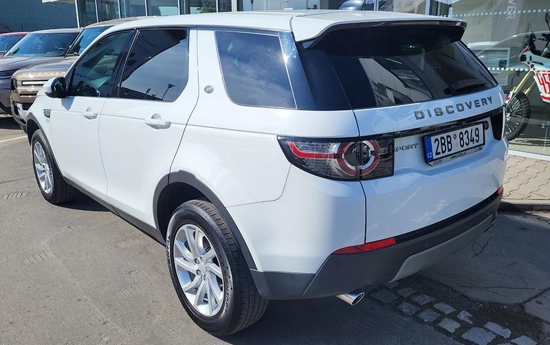Land Rover Discovery Sport (2018) 2,0 SE TD4 AT 150k - fotka 7 z 32