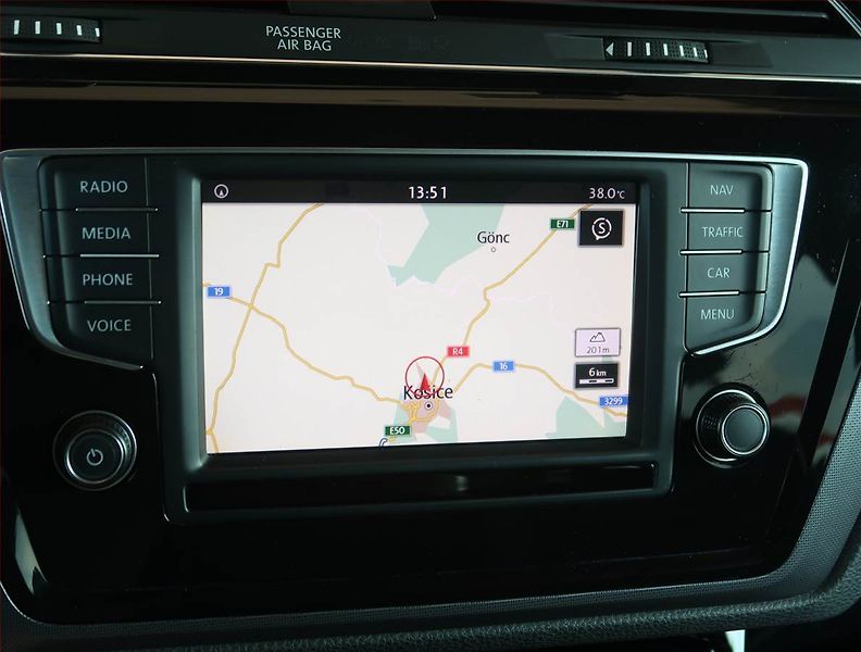 Volkswagen Touran (2017) R-Line 2.0 TDI, Automat - fotka 19 z 20