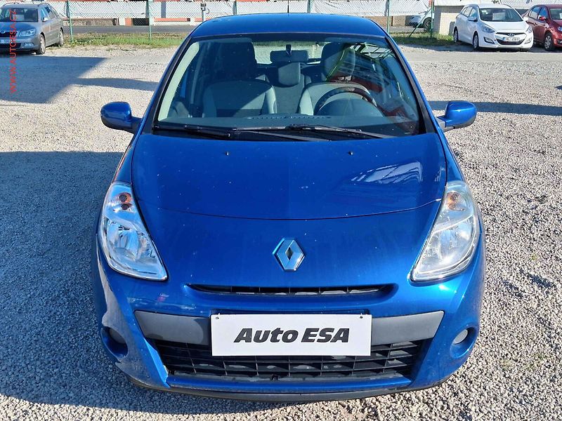 Renault Clio (2011) 1.2i - fotka 2 z 14