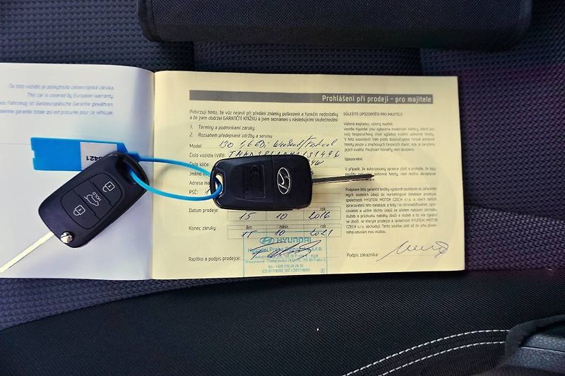 Hyundai i30 (2016) CZECH GO! 1,6 GDI 99 kW - fotka 37 z 44