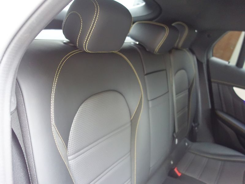Mercedes-Benz GLC (2023) 63AMG*4M*KUPÉ*53000KM*ZÁRUKA!! - fotka 44 z 50