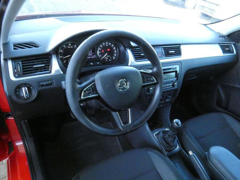 Škoda Rapid AmbitionPlus Fresh 1,2 TSI /63 - fotka 5 z 29