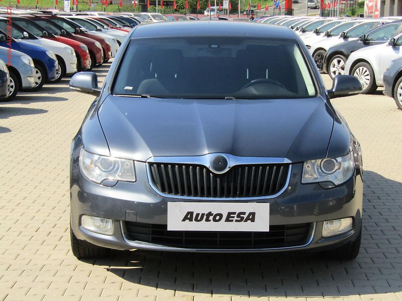 Škoda Superb (2009) 2.0TDi, ČR, Xenon, AC - fotka 2 z 23