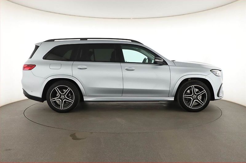 Mercedes-Benz GLS (2024) 450 4MATIC - fotka 6 z 26