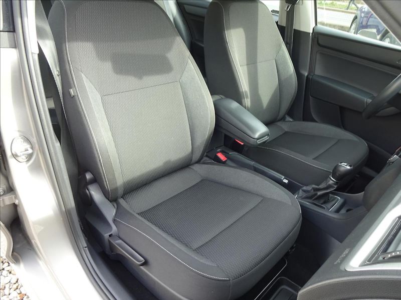 Škoda Rapid 1.2TSI 66kW - fotka 31 z 46