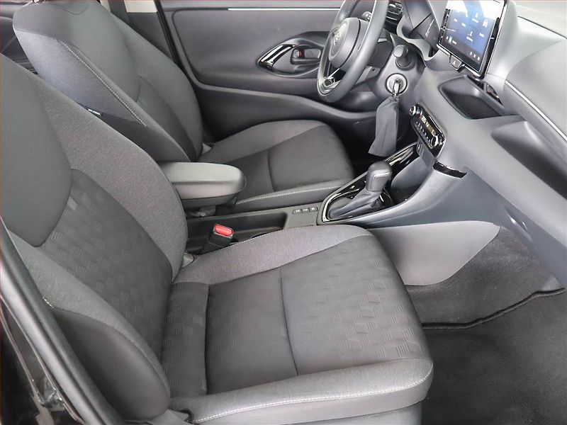 Toyota Yaris (2025) Style 1.5 VVT-i Hybrid - fotka 9 z 26