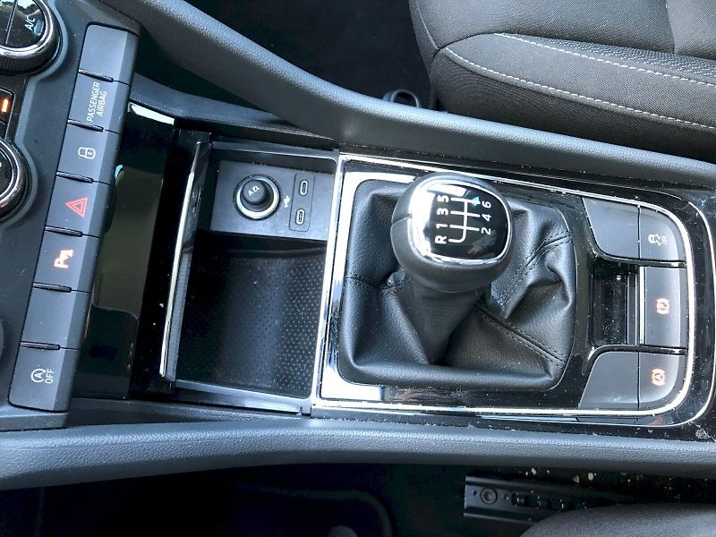 Škoda Karoq (2025) SEL TS 110/1.5 M6F - fotka 26 z 27