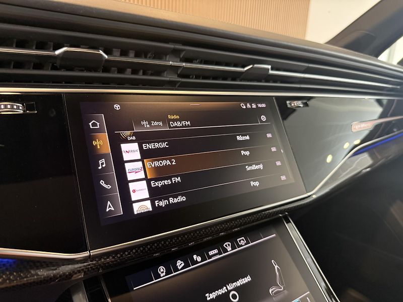 Audi SQ7 TDI V8 B&O 7míst Laser Carbon - fotka 44 z 49
