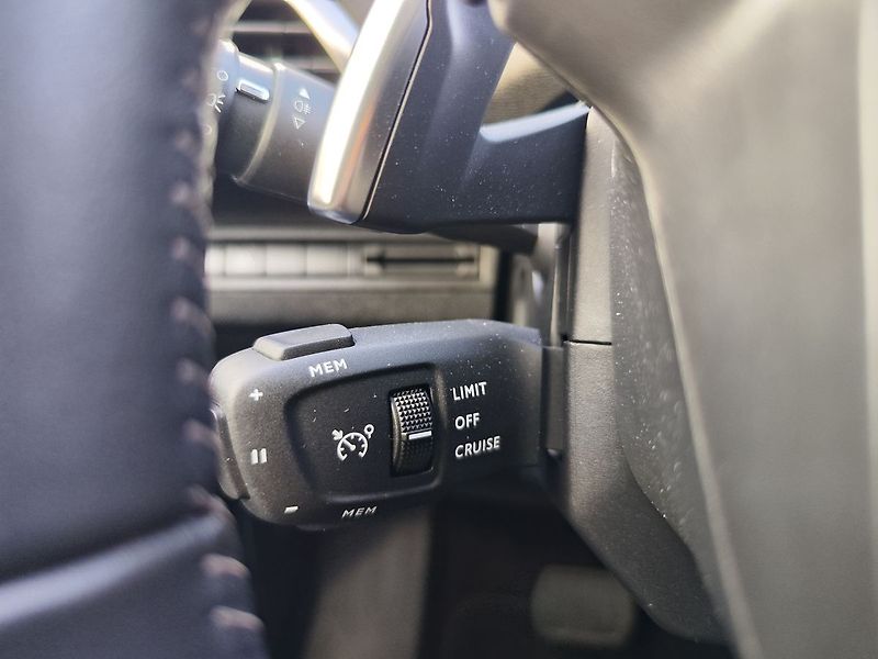 Peugeot 3008 1.2 PureTech/96kW Allure AT - fotka 30 z 34