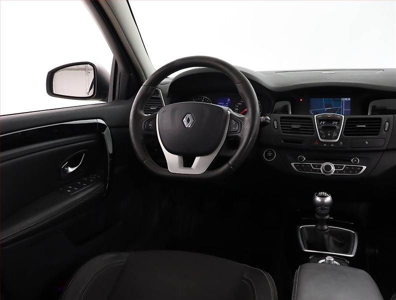 Renault Laguna (2011) 2.0 dCi, Serv.kniha, Navi - fotka 7 z 21