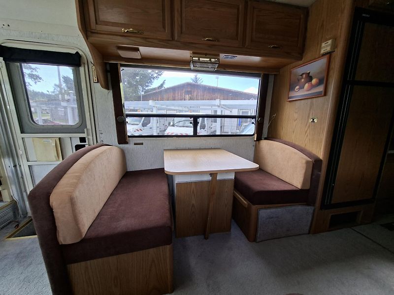 Chevrolet Ostatní (1993) Winnebago 6,2L V8  - fotka 46 z 50