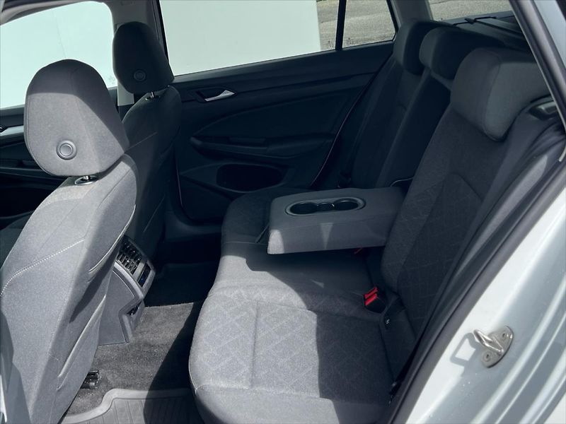 Volkswagen Golf Variant 1,5 TSi 110kW LIFE  8 - fotka 13 z 24