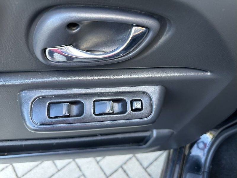 Suzuki Jimny 1.3i 63kW serviska Top stav - fotka 18 z 23