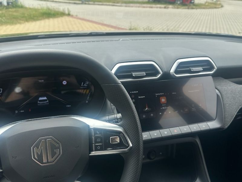 MG ZS (2025) 1,5 DVVT Excite - fotka 12 z 20