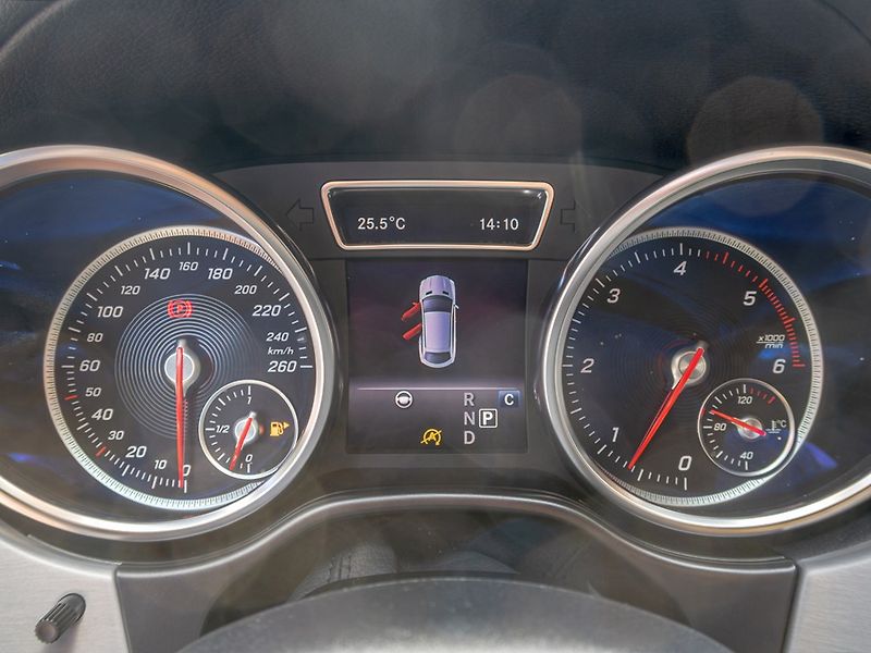 Mercedes-Benz GLE (2019) ČR 3.0D 190KW – AMG Edition - fotka 23 z 45