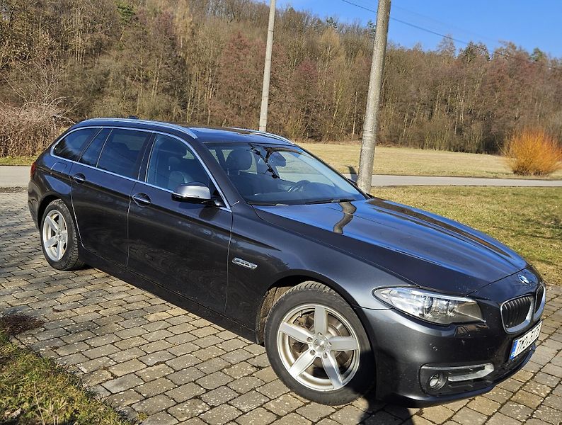 BMW Řada 5 520d /140kW - fotka 2 z 18
