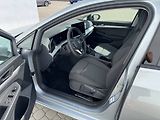 Volkswagen Golf (2026) People 6G 1,5TSI - náhled 4