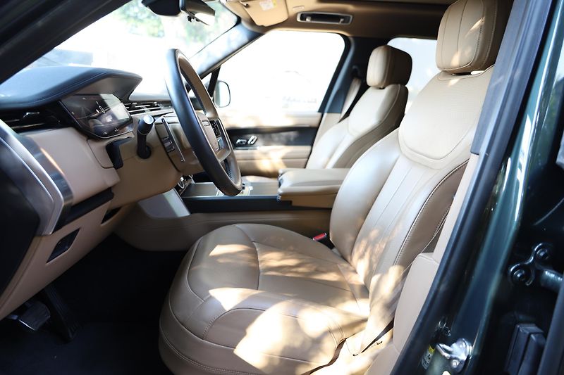 Land Rover Range Rover (2023) 3.0D mHEV D250 HSE AWD AT - fotka 16 z 42