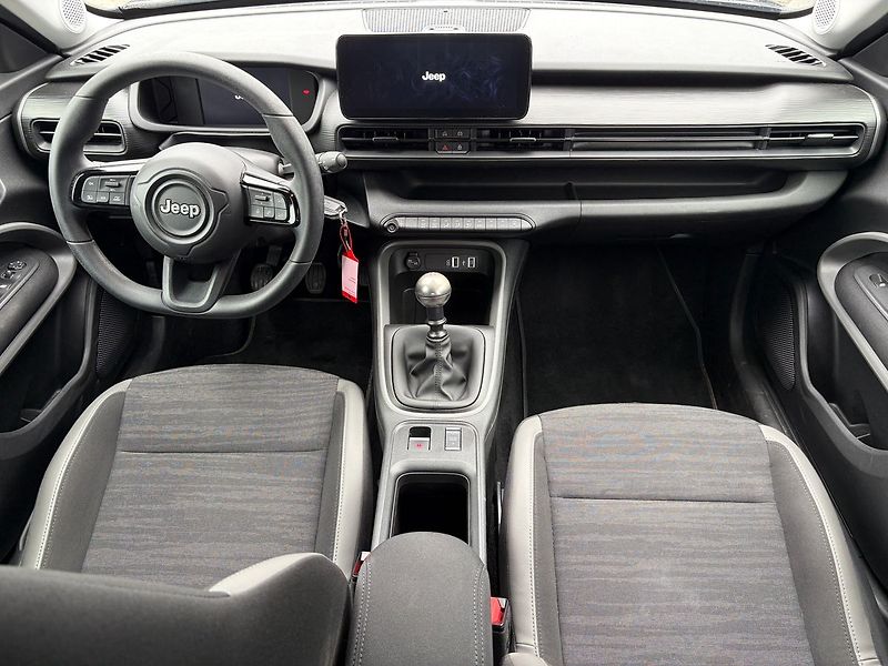 Jeep Avenger 1.2T 100k Longitude 6MT - fotka 8 z 9