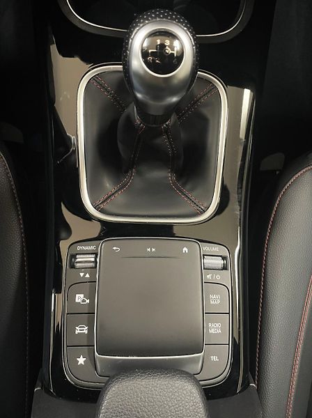 Mercedes-Benz CLA 200d, AERO paket,ČR, 1.MAJITEL - fotka 21 z 37