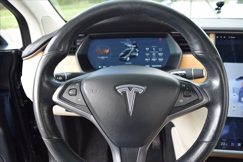 Tesla Model X 100D 4x4 ZÁRUKA TAŽNÉ - fotka 23 z 36
