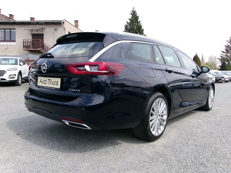 Opel Insignia ST 2.0 Turbo 191kW 4x4 automat - fotka 35 z 43