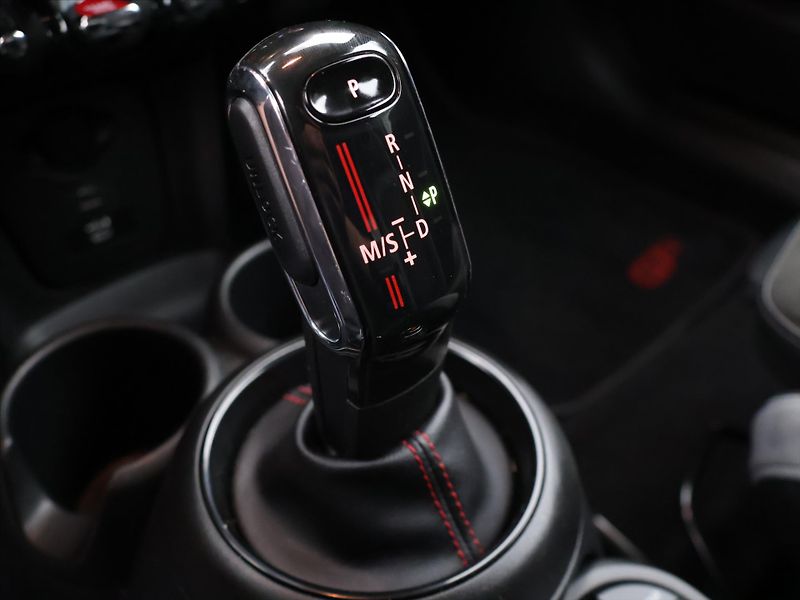 Mini Cooper 2,0 225kW JCW GP3 CZ DPH - fotka 18 z 32