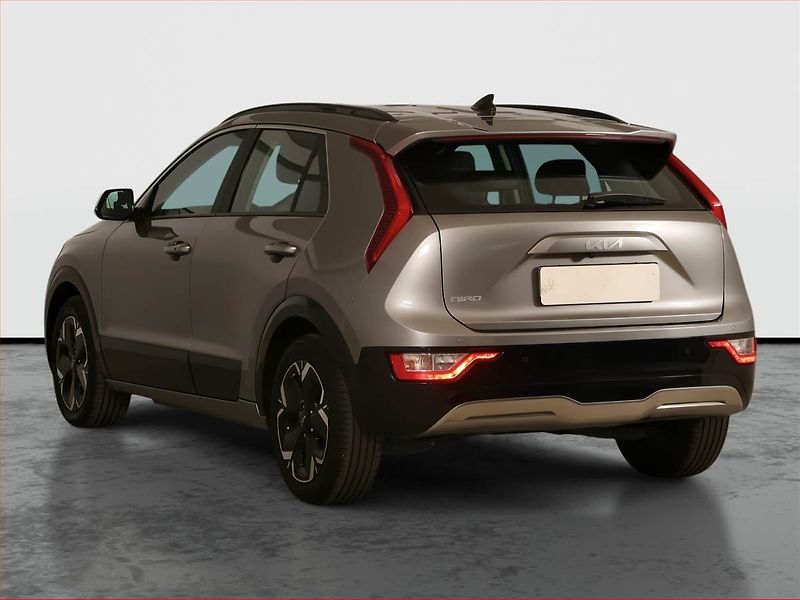 Kia Niro (2023) EV, SoH 100% - fotka 4 z 22