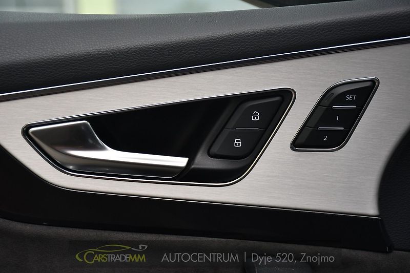Audi Q7 3.0TDi S-LINE TAŽNÉ REZERVACE - fotka 27 z 55