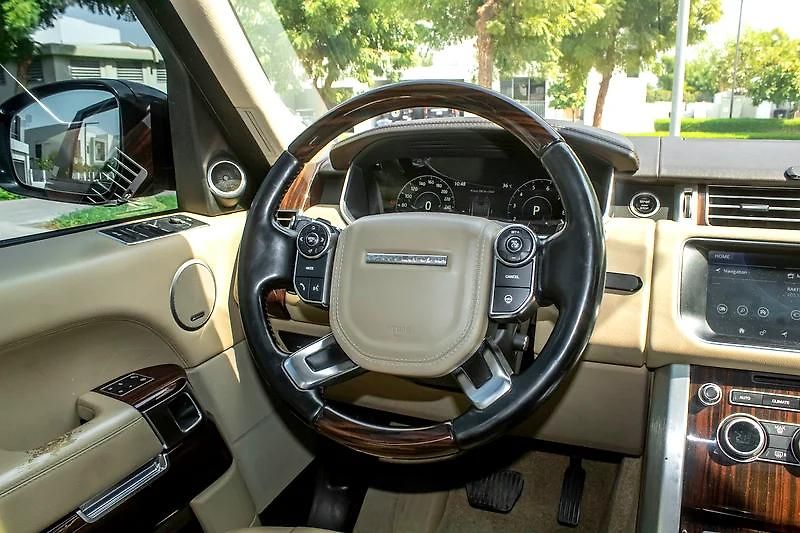 Land Rover Range Rover (2017) Luxusní SUV - fotka 6 z 11