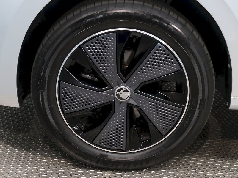 Škoda Kamiq (2025) MONTE CARLO 1.5TSI 110KW DSG P - fotka 12 z 39