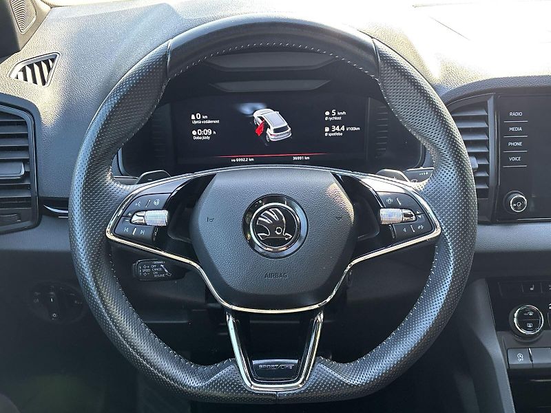 Škoda Karoq (2023) 1.5 TSI DSG Sportline - fotka 6 z 36
