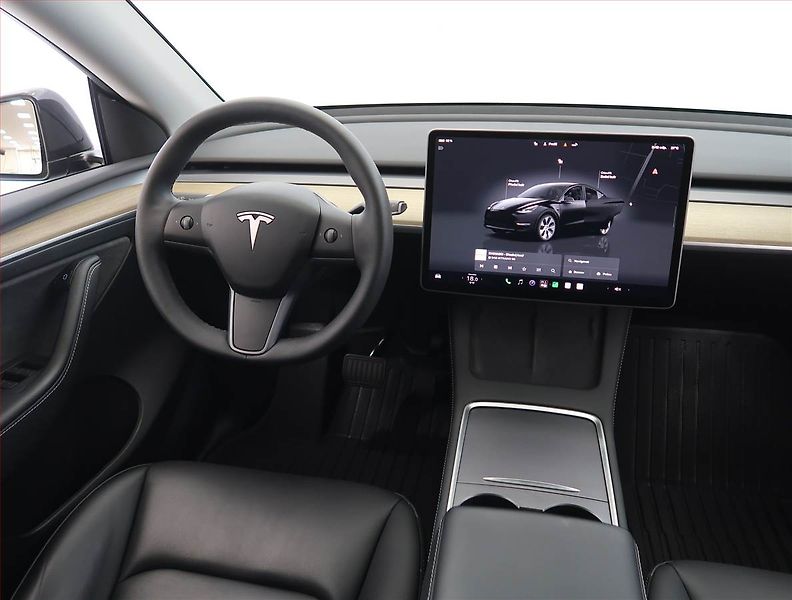 Tesla Model Y (2023) RWD LFP 60kWh, SoH 98% - fotka 7 z 32
