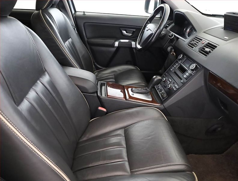 Volvo XC90 (2012) D5, 4X4, Automat, 7 míst - fotka 7 z 15