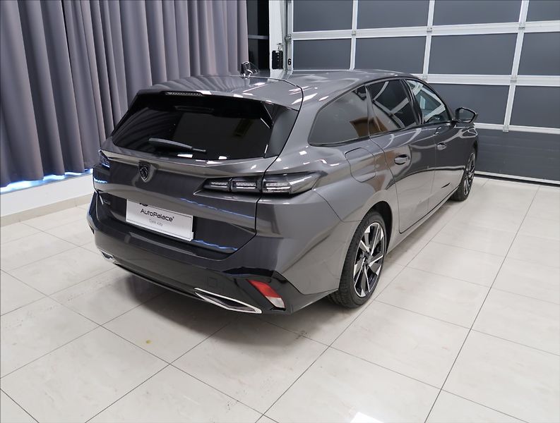 Peugeot 308 1,5 BlueHDi  AT ALLURE PACK ČR - fotka 4 z 39