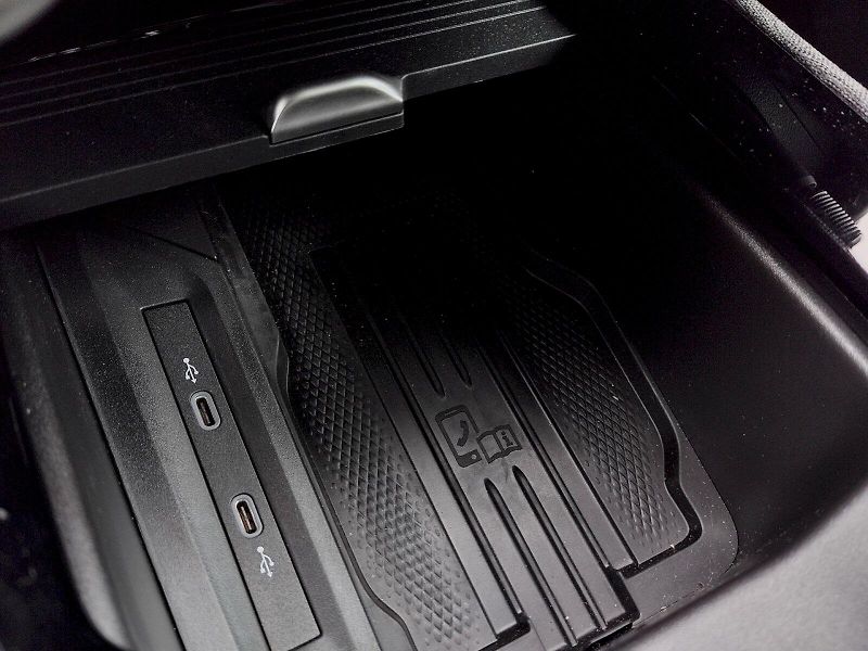 Škoda Superb (2025) Selection 2,0 Tdi 110 Kw DSG - fotka 21 z 36