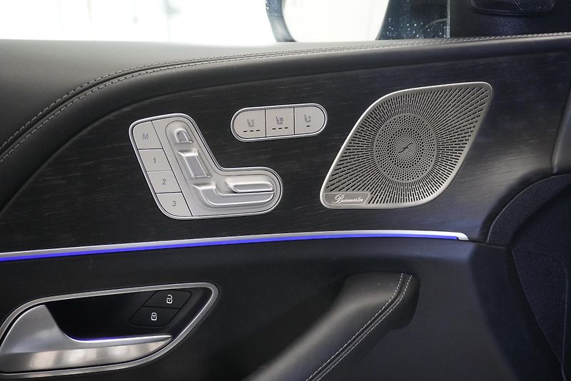 Mercedes-Benz GLS 63 AMG FULL OPTIONS - fotka 17 z 50